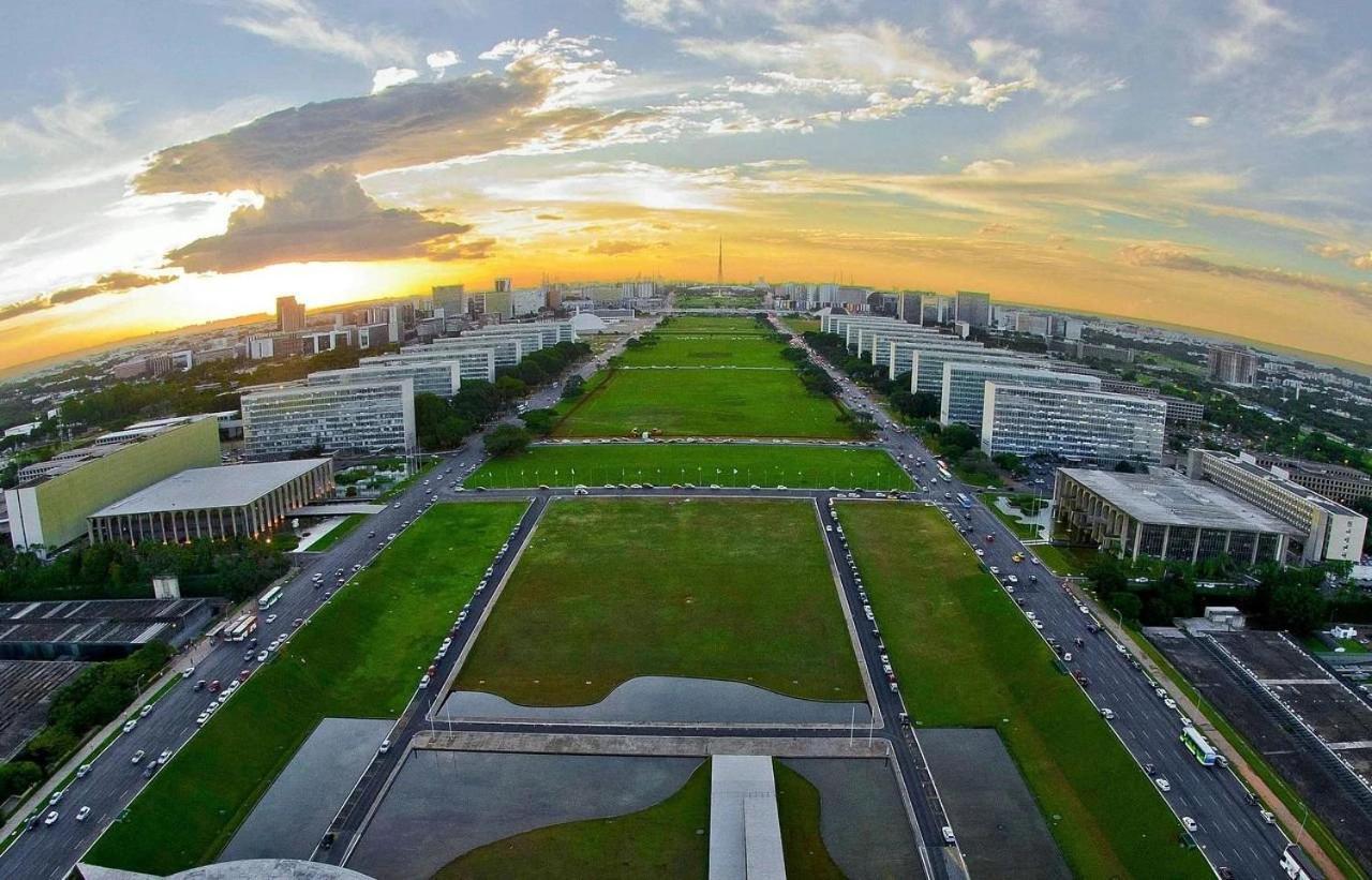 F1611 Em Asa Norte Brasília